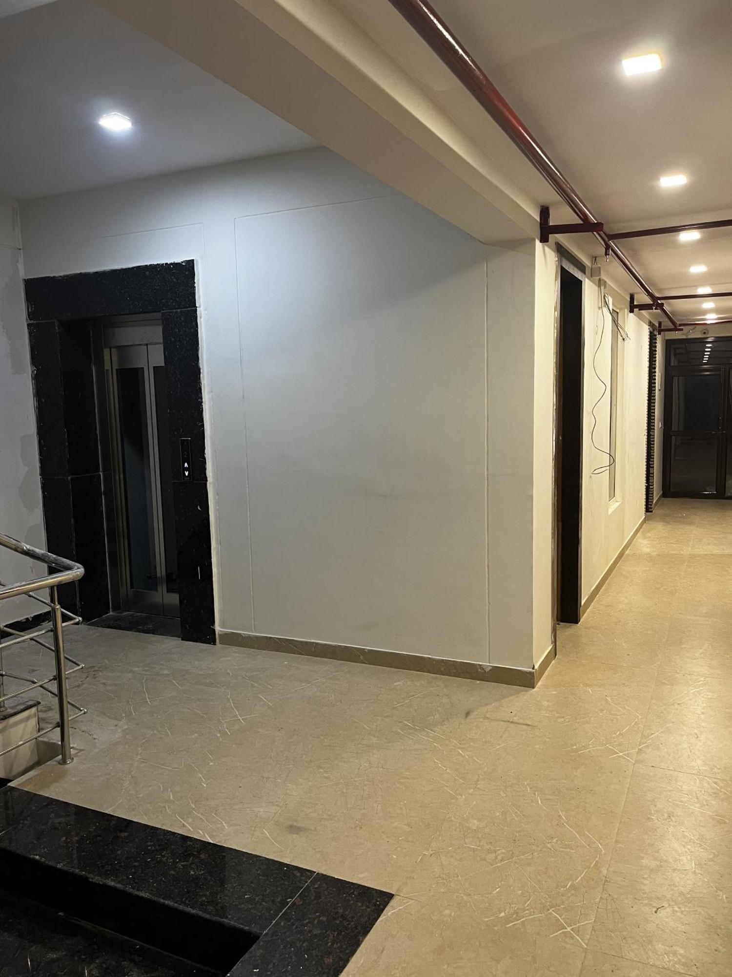 Roomquet Comfort Inn Allāhābād Junction Екстериор снимка
